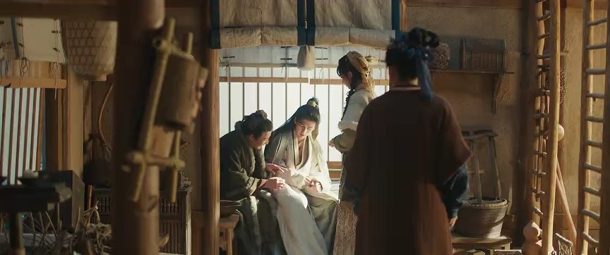 ฉากครอบครัวและสถานการณ์ตั้งต้นในซีรีส์ล่าหยก Pursuit of Jade