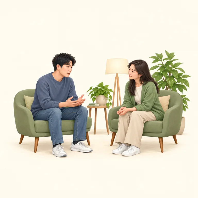 ผู้ใหญ่สองคนนั่งสนทนาและรับฟังกันในห้องสงบ เพื่อประกอบบริบทการสนับสนุนทางใจ